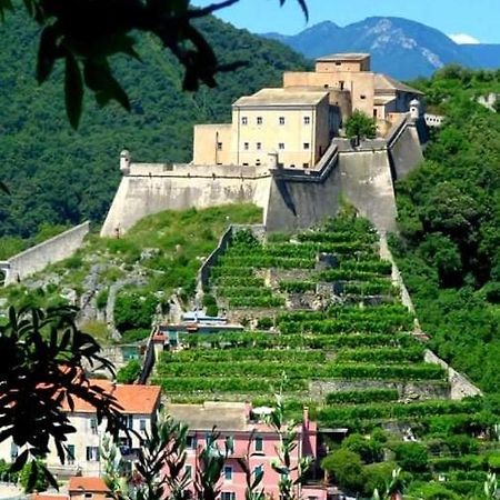 Ferienwohnung Guardando Il Castello Finale Ligure Exterior foto